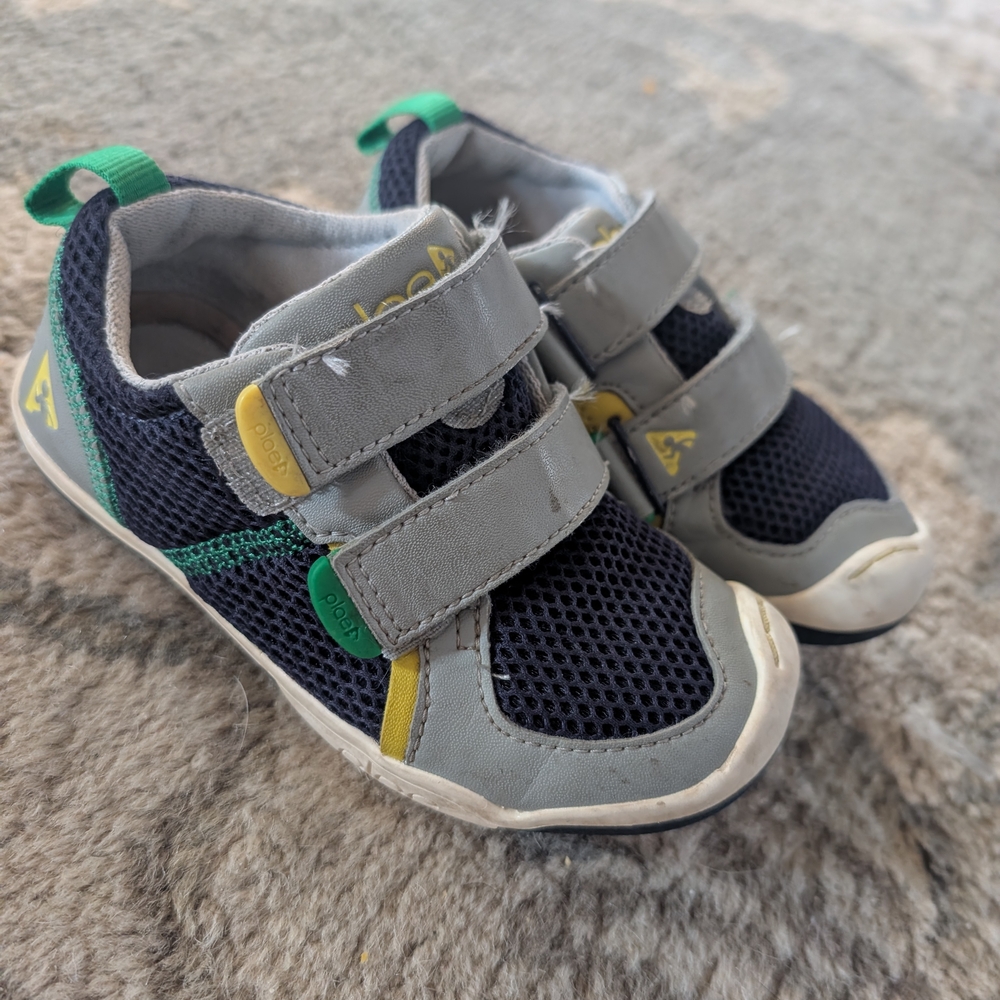 PLAE Navy and Gray Kids Sneakers with Green Accents